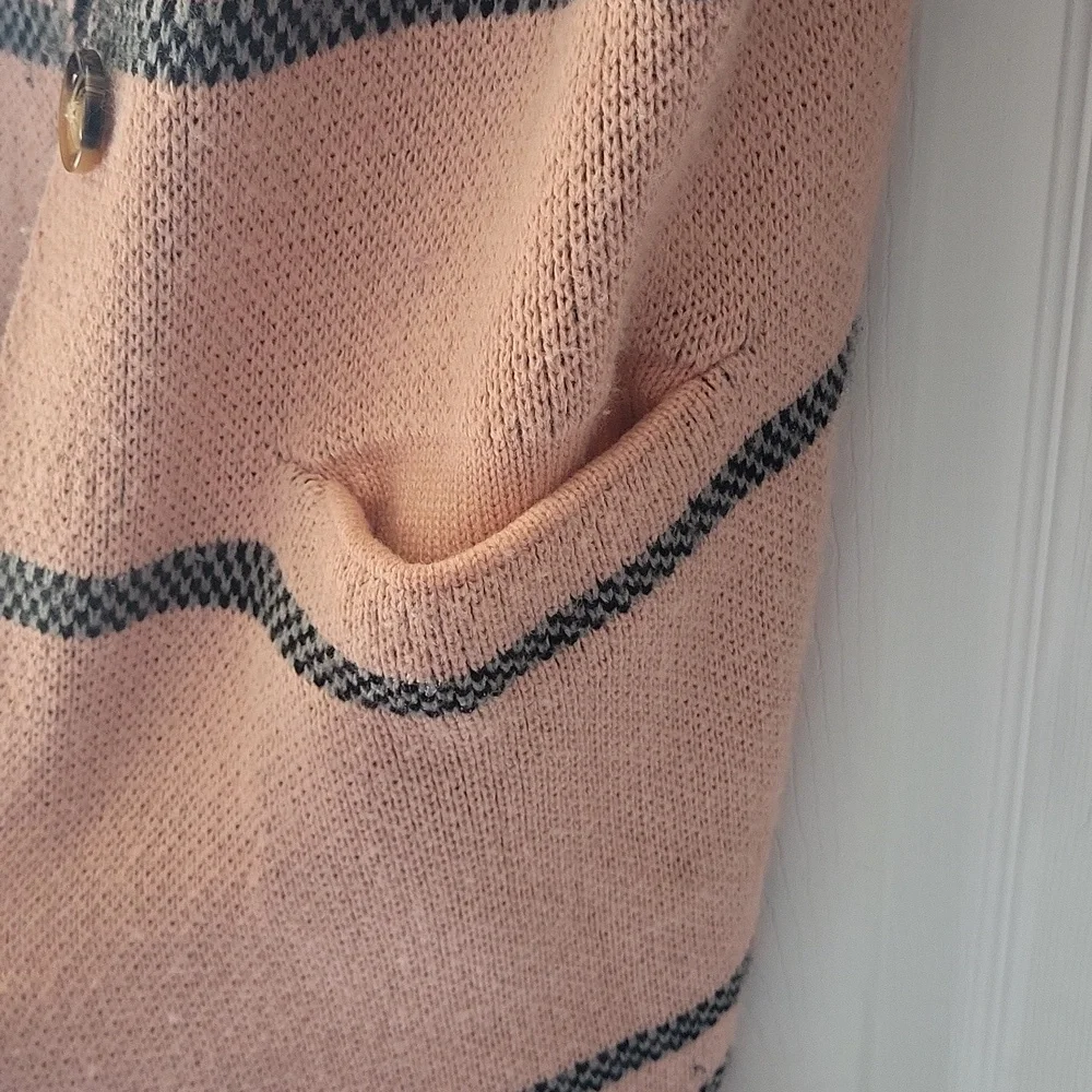 Patterned Sweater Jacket - Picture 2 of 6